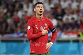 世界杯日报：多支国家队出局后换帅 FIFA主席面临被投诉